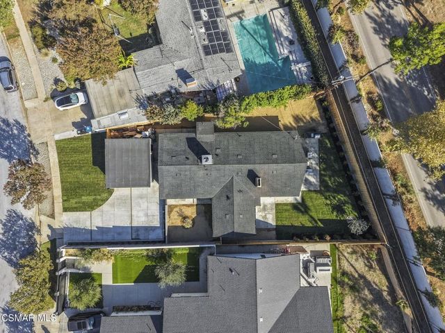 20710 Haynes Street, Winnetka, CA 91306