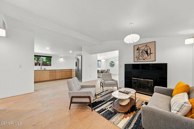 20710 Haynes Street, Winnetka, CA 91306