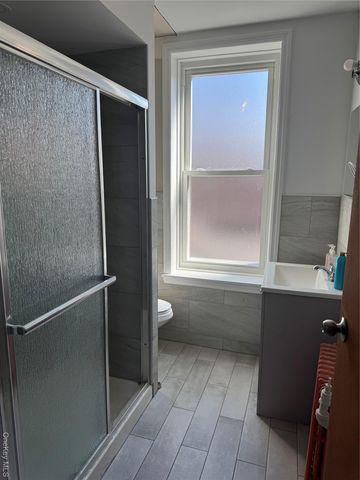 776 Hewitt, Bronx, NY 10455