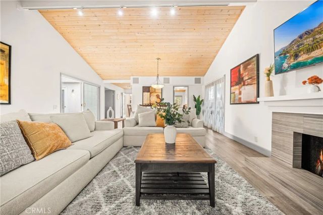 58 Fulton, Irvine, CA 92620
