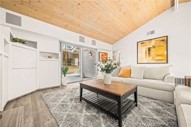 58 Fulton, Irvine, CA 92620
