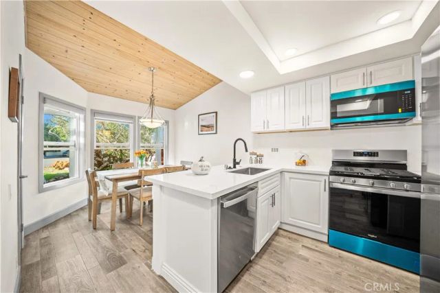 58 Fulton, Irvine, CA 92620