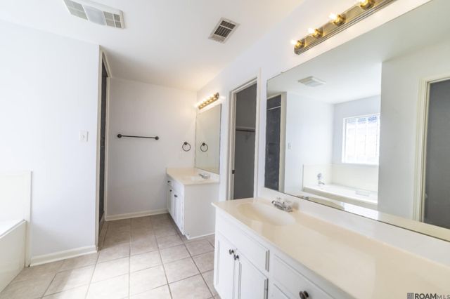 35576 Melrose Ave, Denham Springs, LA 70706