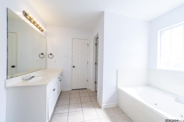 35576 Melrose Ave, Denham Springs, LA 70706