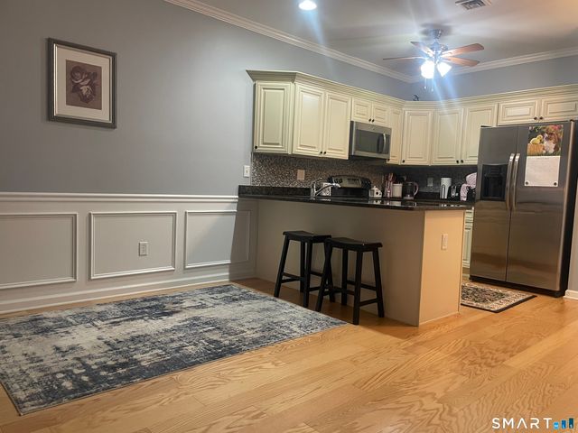 130 Meridian Street 301, Groton, CT 06340