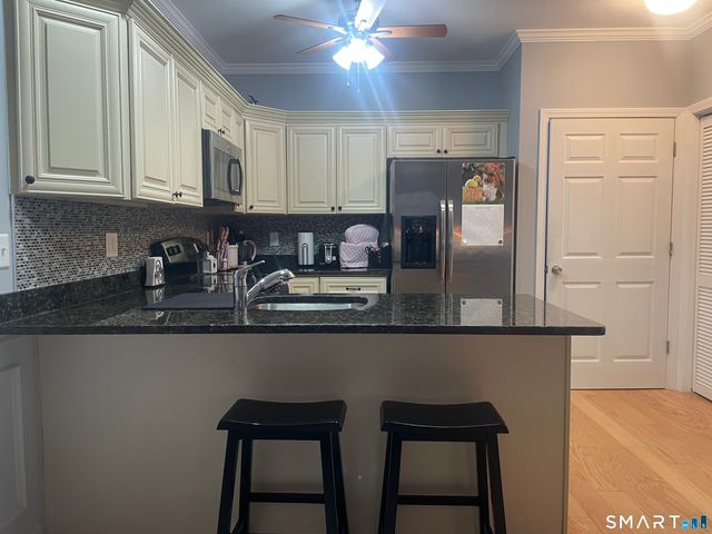 130 Meridian Street 301, Groton, CT 06340