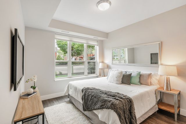 101 W Liberty Street 110, Barrington, IL 60010