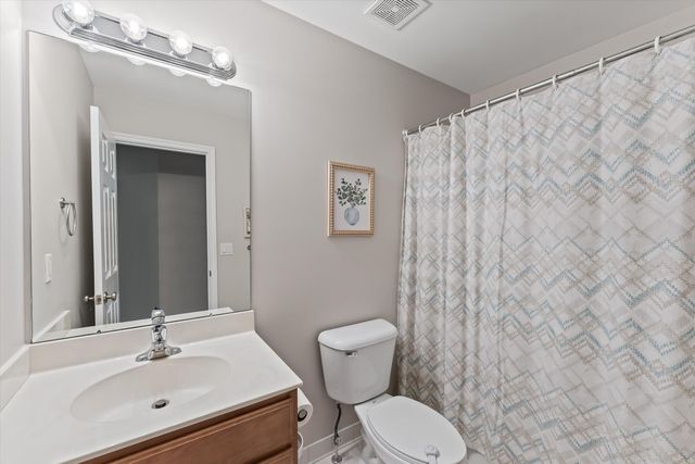 24323 Heatherwood Drive, South Lyon City, MI 48178