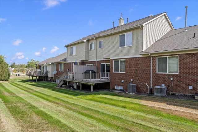24323 Heatherwood Drive, South Lyon City, MI 48178