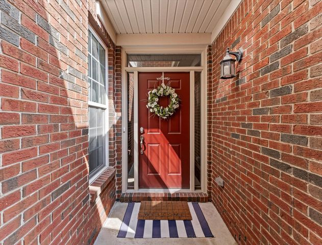 24323 Heatherwood Drive, South Lyon City, MI 48178