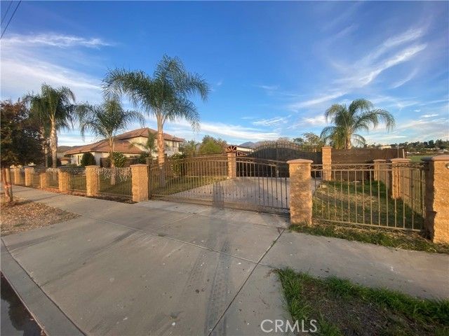 12383 12th, Yucaipa, CA 92399