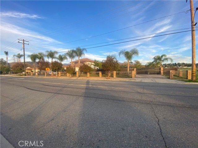 12383 12th, Yucaipa, CA 92399