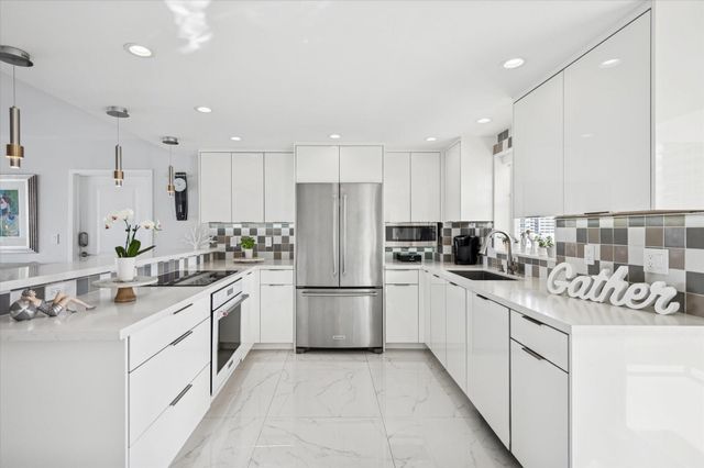 215 N Birch 8C, Fort Lauderdale, FL 33304