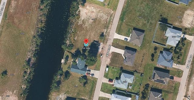 2710 NW 4th PL, Cape Coral, FL 33993
