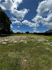 2710 NW 4th PL, Cape Coral, FL 33993