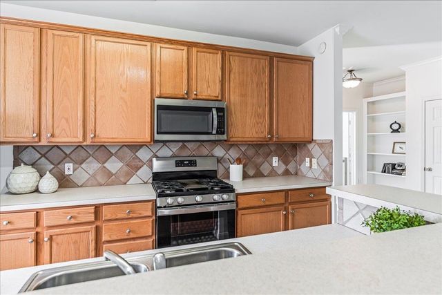 2900 S Lakeline BLVD 124, Cedar Park, TX 78613