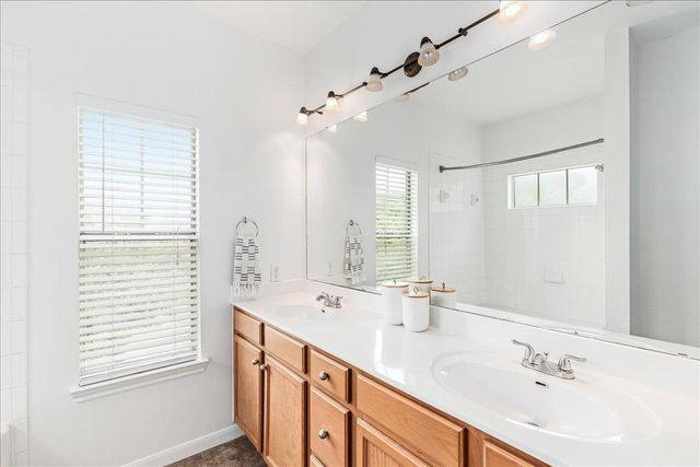 2900 S Lakeline BLVD 124, Cedar Park, TX 78613