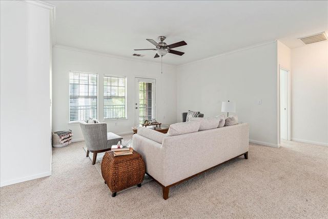 2900 S Lakeline BLVD 124, Cedar Park, TX 78613