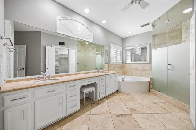 4909 Spruce Street, Bellaire, TX 77401