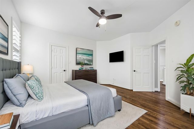 4909 Spruce Street, Bellaire, TX 77401