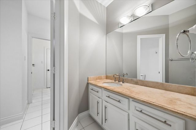 4909 Spruce Street, Bellaire, TX 77401