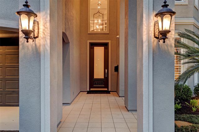 4909 Spruce Street, Bellaire, TX 77401