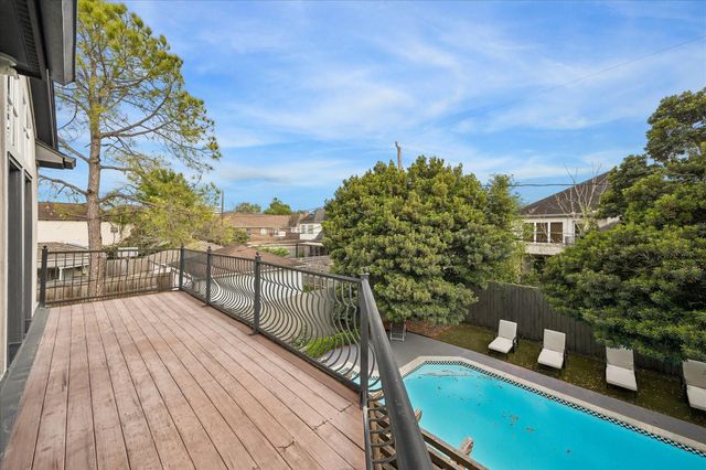 4909 Spruce Street, Bellaire, TX 77401