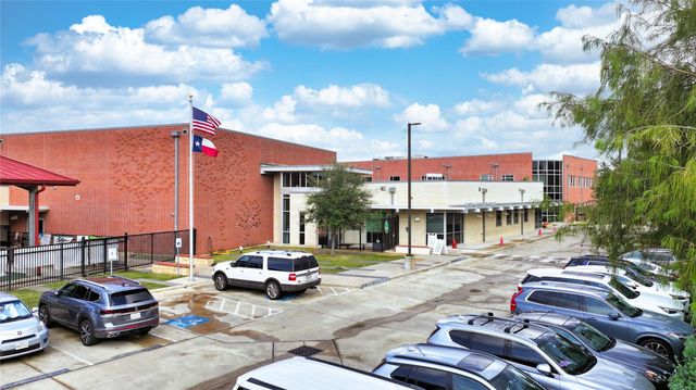 4909 Spruce Street, Bellaire, TX 77401