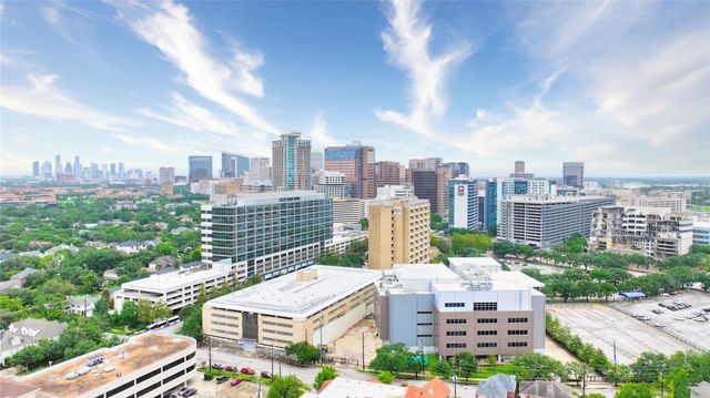 4909 Spruce Street, Bellaire, TX 77401