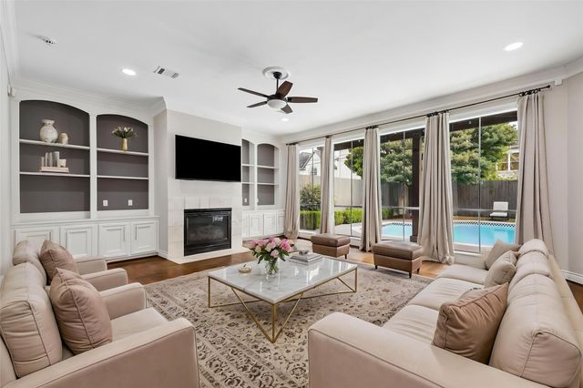 4909 Spruce Street, Bellaire, TX 77401