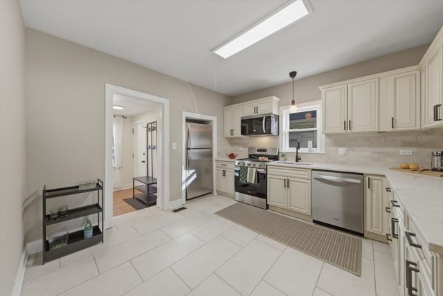 1929 S 3rd Avenue, Maywood, IL 60153