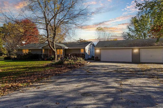 N4742 THOMPSON ROAD, Shiocton, WI 54170
