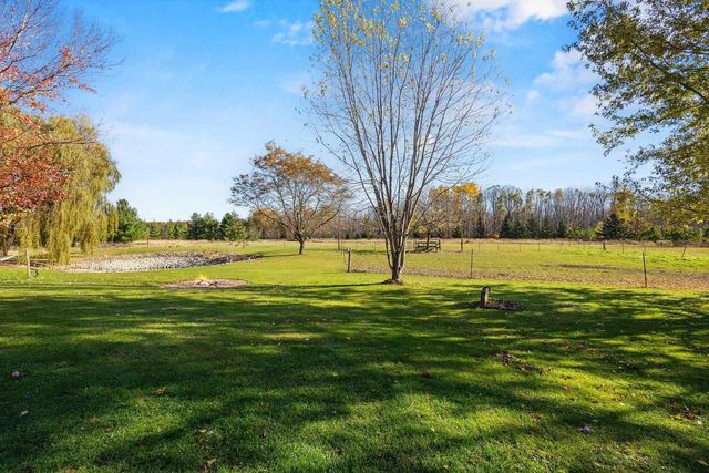 N4742 THOMPSON ROAD, Shiocton, WI 54170