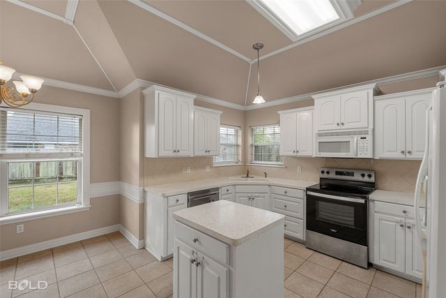 6012 Whitney Drive, Bossier City, LA 71111