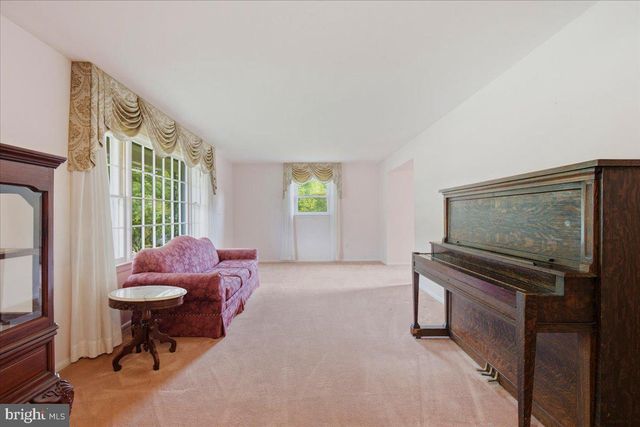 7021 SAINT ANNES AVE, Lanham, MD 20706