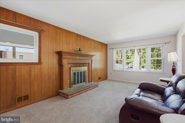 7021 SAINT ANNES AVE, Lanham, MD 20706
