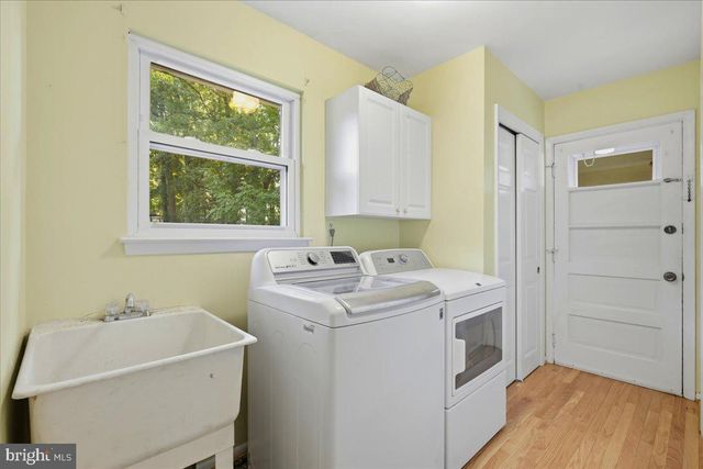 7021 SAINT ANNES AVE, Lanham, MD 20706