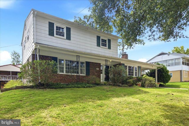 7021 SAINT ANNES AVE, Lanham, MD 20706