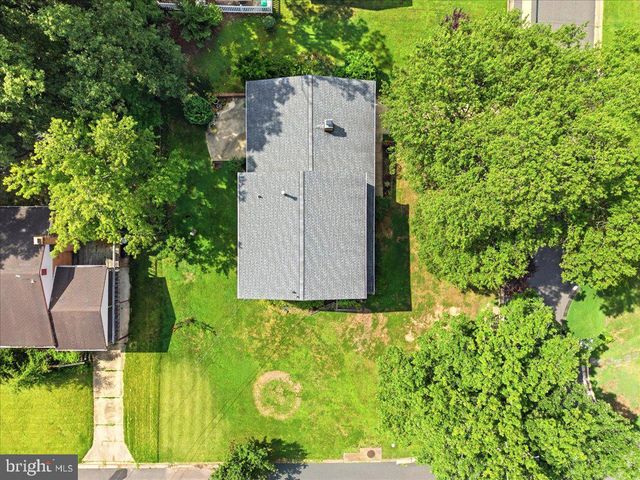 7021 SAINT ANNES AVE, Lanham, MD 20706