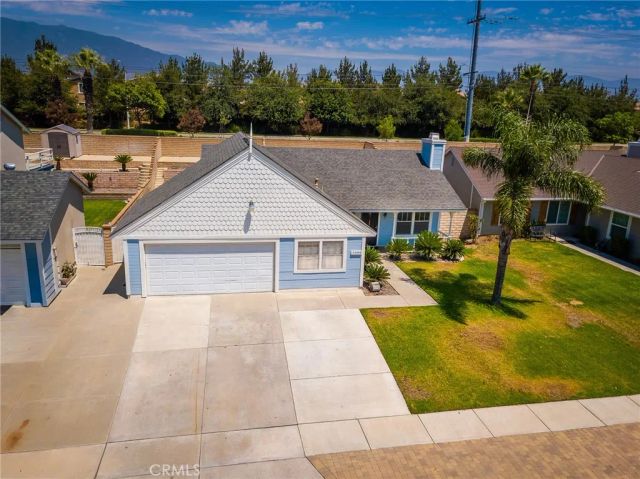 15940 Mesa Dr, Fontana, CA 92336