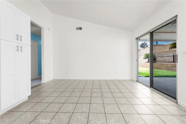 15940 Mesa Dr, Fontana, CA 92336