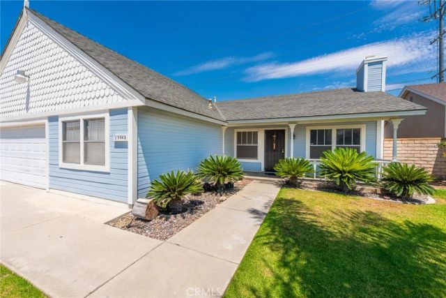 15940 Mesa Dr, Fontana, CA 92336