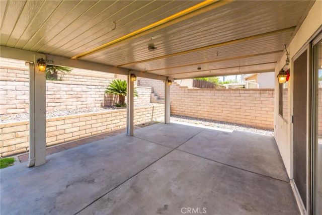 15940 Mesa Dr, Fontana, CA 92336