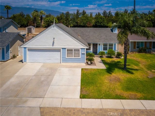 15940 Mesa Dr, Fontana, CA 92336