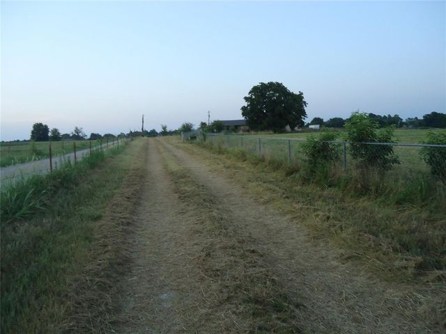 42608 Bob Crouch Road, Tecumseh, OK 74873