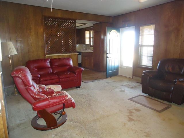 42608 Bob Crouch Road, Tecumseh, OK 74873