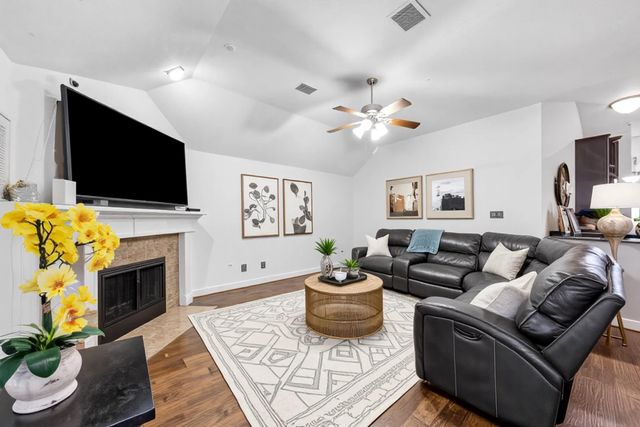 2506 Spring Landing Drive, Pearland, TX 77584