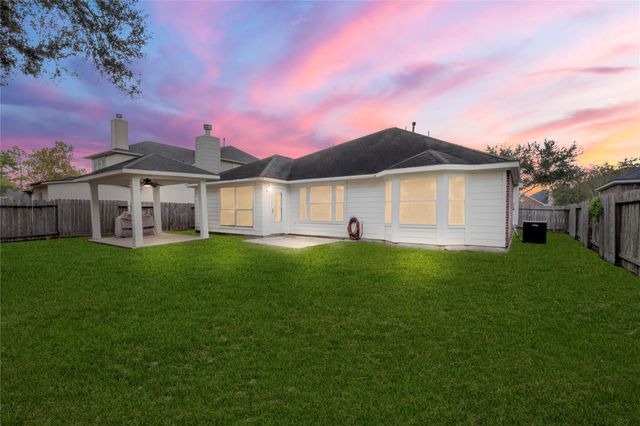 2506 Spring Landing Drive, Pearland, TX 77584