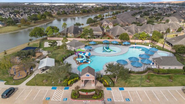 2506 Spring Landing Drive, Pearland, TX 77584