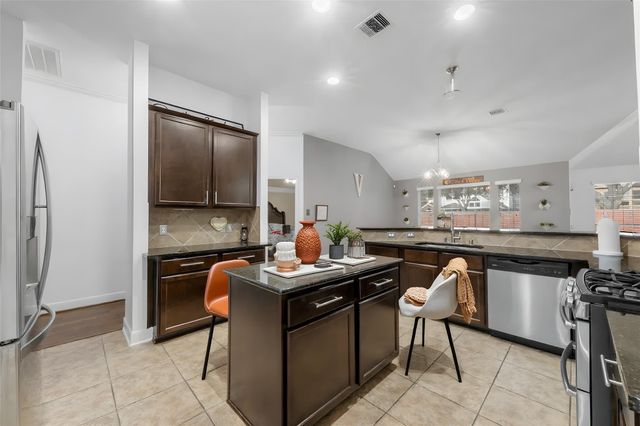 2506 Spring Landing Drive, Pearland, TX 77584